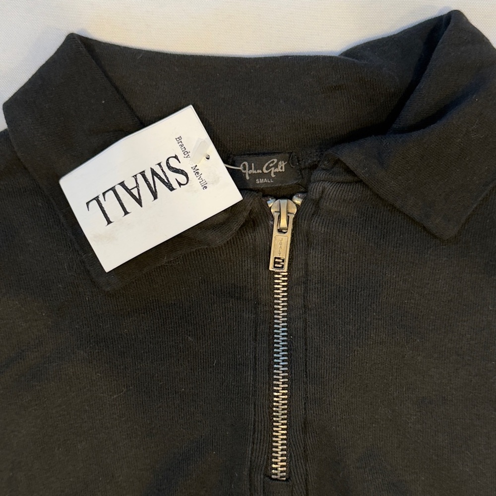 Brandy Melville Half Zip Top - Picture 3 of 4